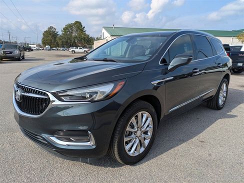 Used 2019 Buick Enclave Essence image 8