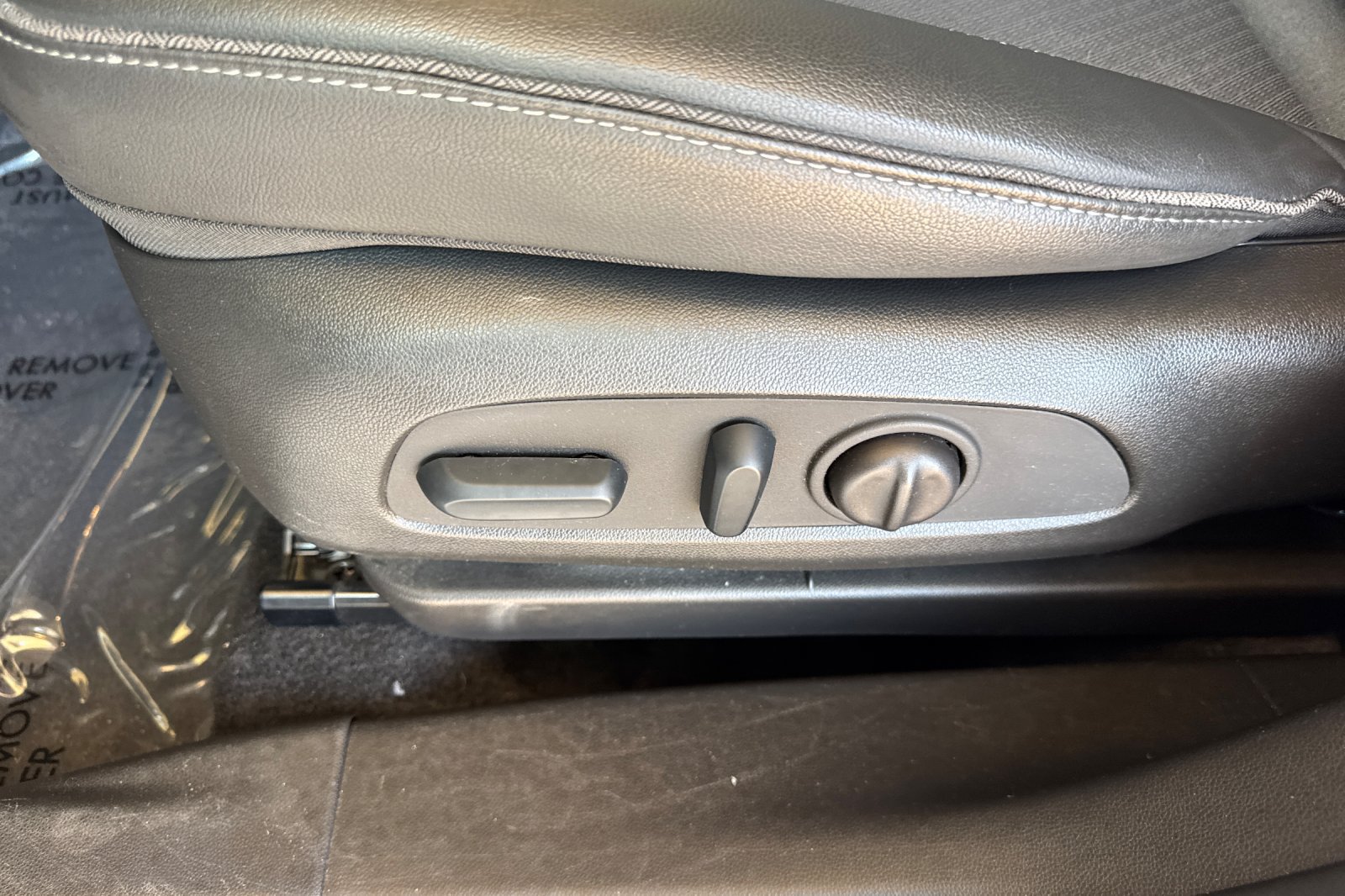 Used 2023 Buick Encore GX Preferred w/ Cold Weather Comfort Package FWD image 13