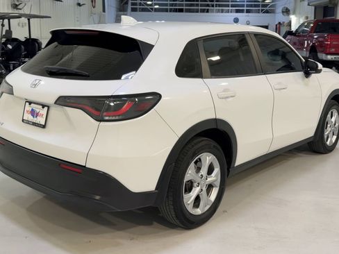 Used 2024 Honda HR-V LX image 9