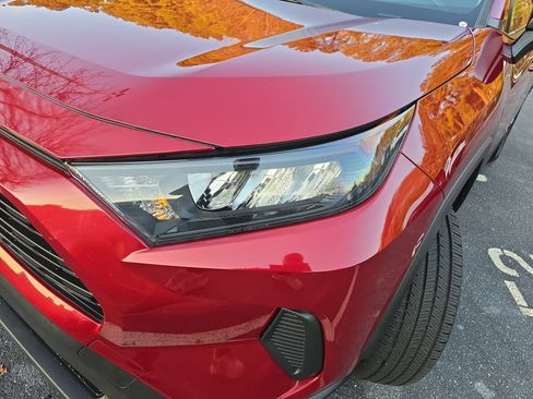 Certified 2022 Toyota RAV4 LE image 32