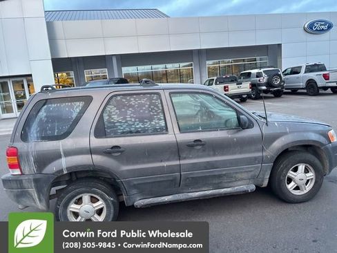 Used 2003 Ford Escape XLS image 4