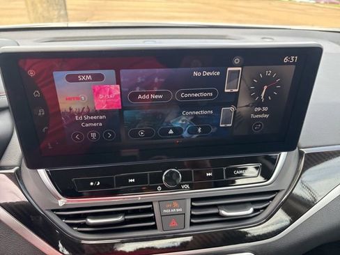 New 2025 Nissan Altima 2.5 SR w/ SR Premium Package image 15