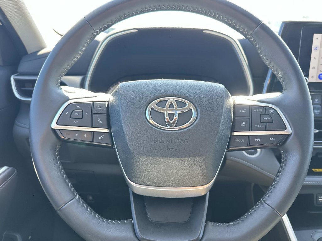 Used 2024 Toyota Highlander XLE AWD/4WD image 21