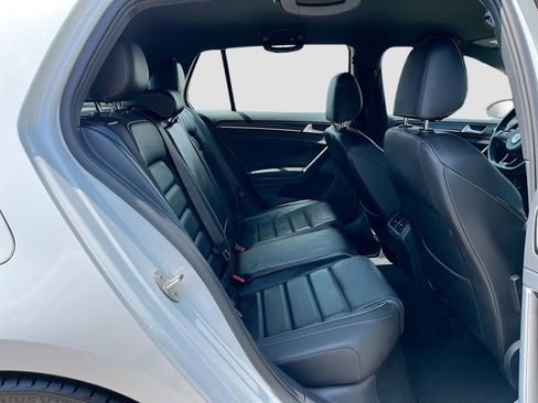 Used 2019 Volkswagen Golf R 4-Door image 28