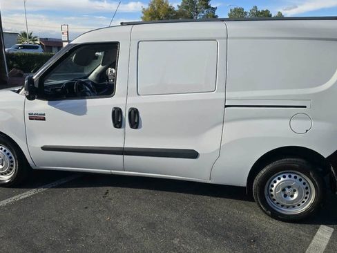 Used 2018 RAM ProMaster City Tradesman image 6
