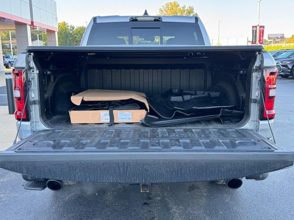 Used 2025 RAM 1500 Big Horn AWD/4WD image 6
