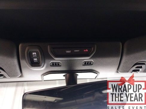 Used 2022 Jeep Wrangler Unlimited Sahara image 18