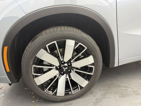 New 2025 Mitsubishi Outlander SE image 12