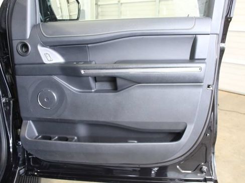Used 2024 Ford Expedition XLT RWD image 26