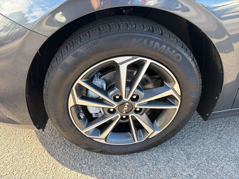 Used 2023 Kia Forte LXS image 10