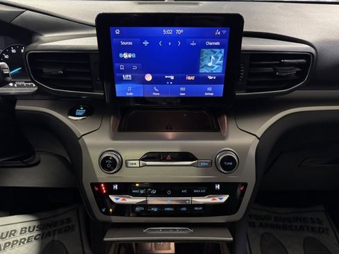 Used 2021 Ford Explorer XLT w/ Equipment Group 202A image 22