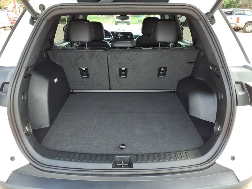 Used 2026 Chevrolet Equinox LT w/ Convenience Package II FWD image 11
