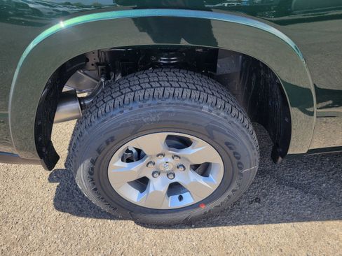 New 2026 RAM 1500 Big Horn AWD/4WD image 10