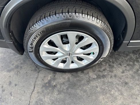 Used 2018 Nissan Rogue S image 20