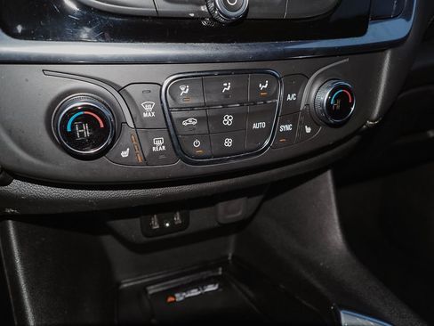 Certified 2022 Chevrolet Traverse LT image 15