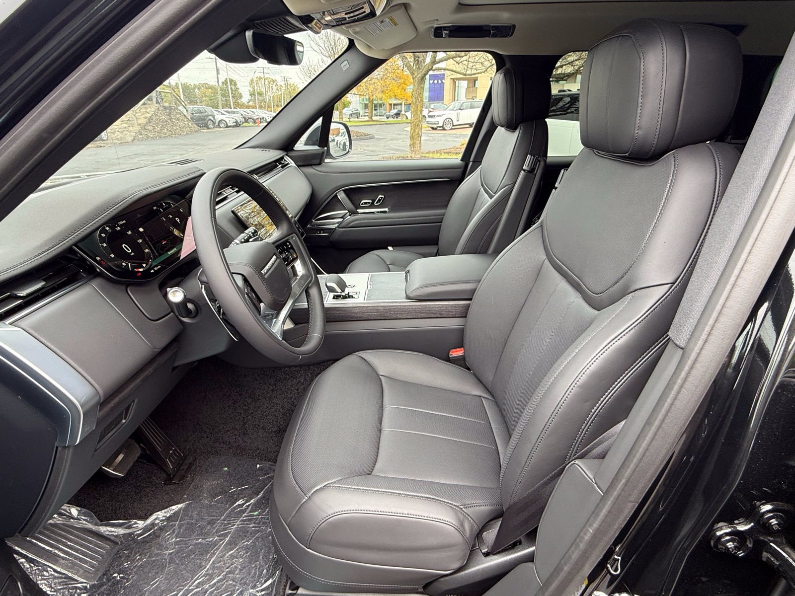 New 2025 Land Rover Range Rover SE AWD/4WD image 15