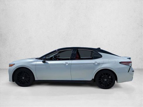 Used 2019 Toyota Camry XSE FWD image 9