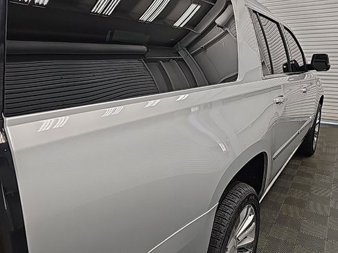 Used 2019 Cadillac Escalade ESV Platinum image 9