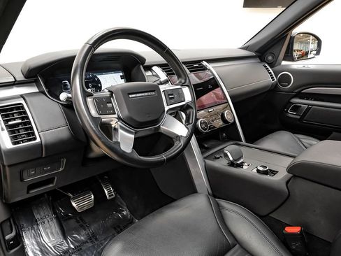 Used 2022 Land Rover Discovery S R-Dynamic image 3