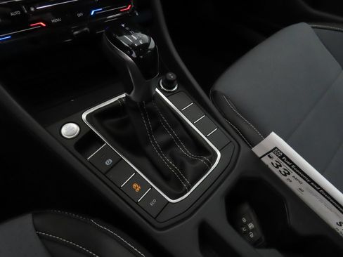 New 2026 Volkswagen Jetta SE FWD image 16
