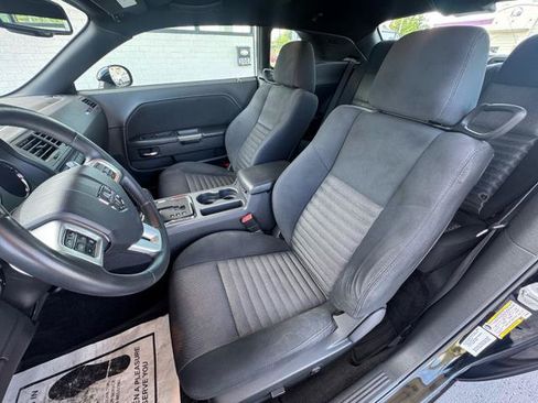 Used 2014 Dodge Challenger R/T w/ Electronics Convenience Group RWD image 10