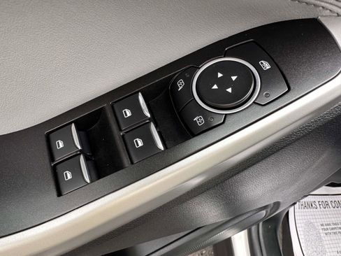 Used 2022 Ford Explorer XLT w/ Equipment Group 202A AWD/4WD image 10