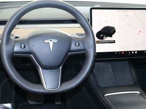 Used 2022 Tesla Model Y Long Range AWD/4WD image 21