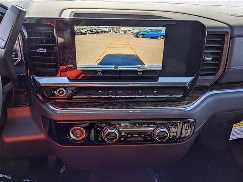 New 2024 GMC Sierra 1500 SLE image 14