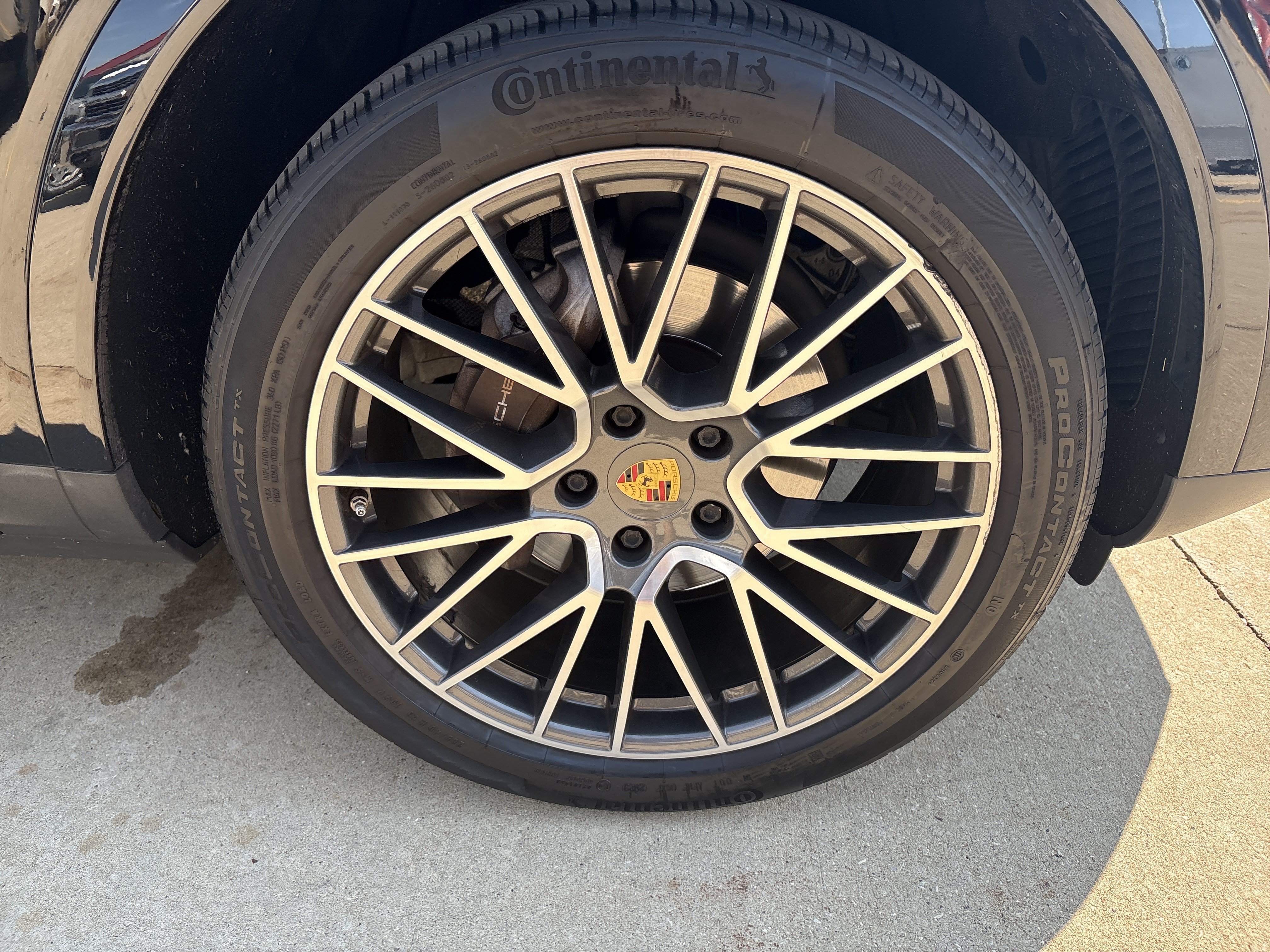 Used 2020 Porsche Cayenne AWD/4WD image 9