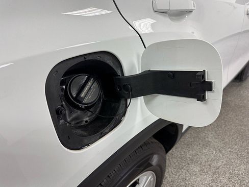 Used 2021 Chevrolet Trax LS w/ Tint and Cruise Package FWD image 27