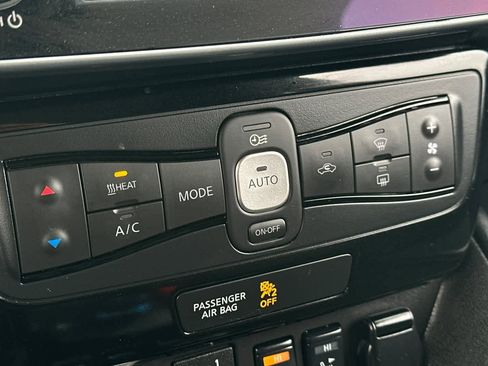 Certified 2024 Nissan Leaf SV Plus image 24