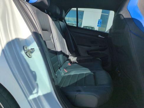 Used 2022 Volkswagen Golf R image 32