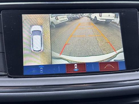 Used 2018 Buick Enclave Premium image 32