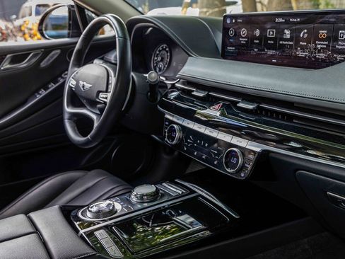 Used 2024 Genesis G80 2.5T image 25