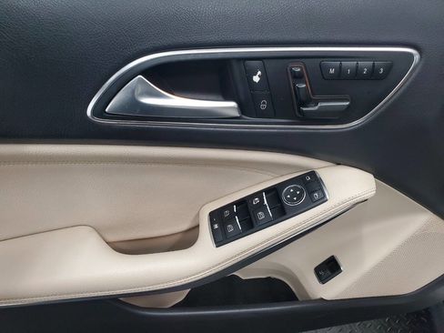 Used 2017 Mercedes-Benz GLA 250 image 9