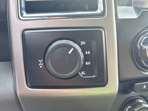 Used 2015 Ford F150 Lariat AWD/4WD image 34