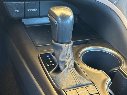 Certified 2024 Toyota Camry SE FWD image 23