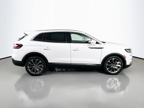 Used 2022 Lincoln Nautilus Reserve w/ Luxury Package AWD/4WD image 4
