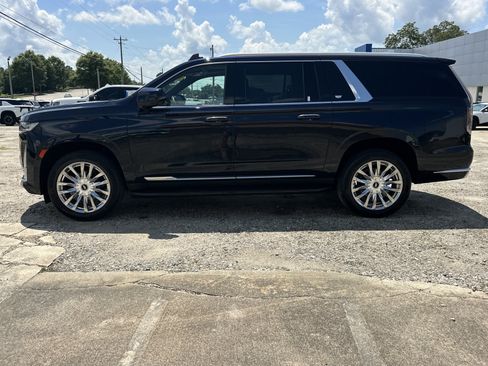 Used 2021 Cadillac Escalade ESV Premium Luxury AWD/4WD image 9
