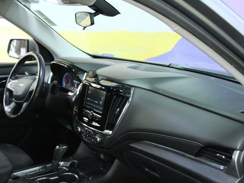 Used 2018 Chevrolet Traverse LT FWD image 12