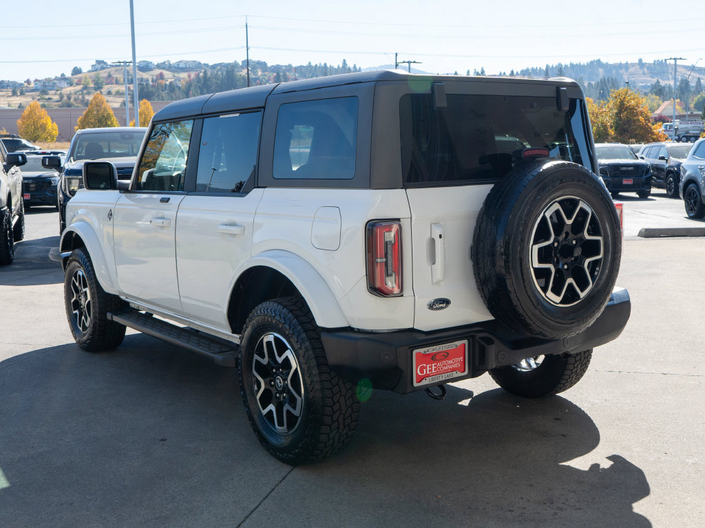 Used 2021 Ford Bronco Outer Banks AWD/4WD image 5