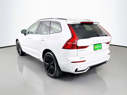 Used 2023 Volvo XC60 B5 Plus w/ Climate Package AWD/4WD image 7