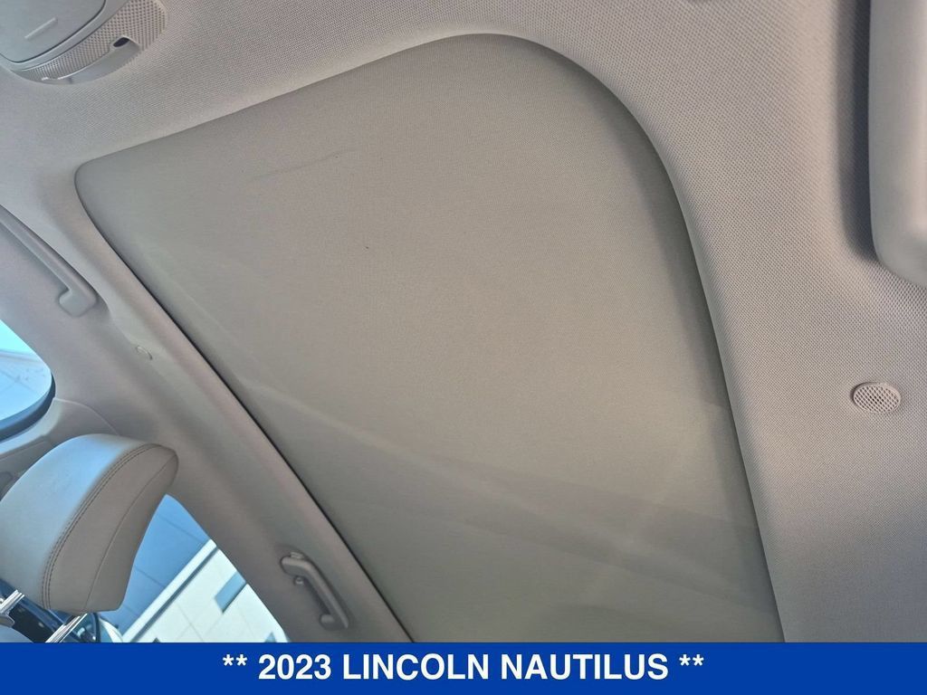 Used 2023 Lincoln Nautilus Reserve w/ Cargo Utility Package AWD/4WD image 16