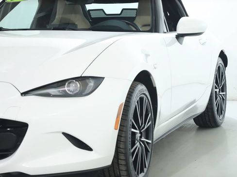 Used 2024 MAZDA MX-5 Miata Grand Touring RWD image 5