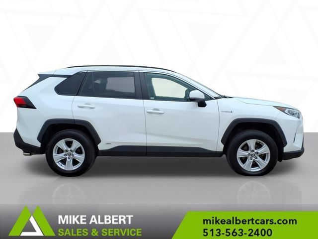 Used 2021 Toyota RAV4 XLE AWD/4WD image 8