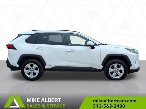 Used 2021 Toyota RAV4 XLE AWD/4WD image 8