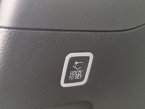 New 2026 Jeep Grand Wagoneer 2WD image 25