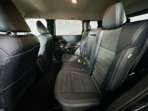 Used 2024 Mitsubishi Outlander SE AWD/4WD image 26