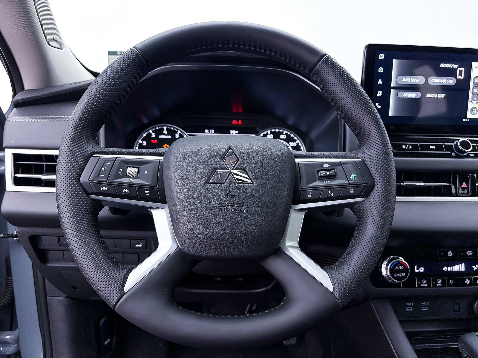 Used 2026 Mitsubishi Outlander AWD image 21