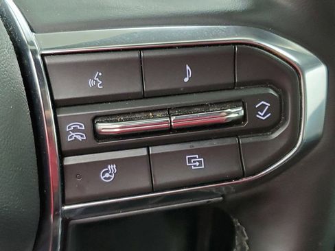 Used 2025 GMC Terrain Elevation image 29